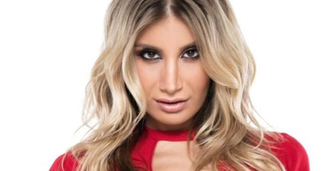 "rem Derici psikiyatriste gidiyor" diye yarglyorlar. Grip olan insan yarglyor musun? Kanser olan yarglyor musun? Neden ben anoreskiya olduunda yerden yere vurdun beni... Arkadam kafann hastalanmas ok daha fena bir ey. Kafa salam olmazsa olmaz!&#8221;