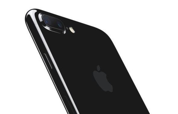 Yeni iPhone'larn tantlmas ile birlikte  iPhone modeli yolun sonuna geldi. Peki hangi modeller?