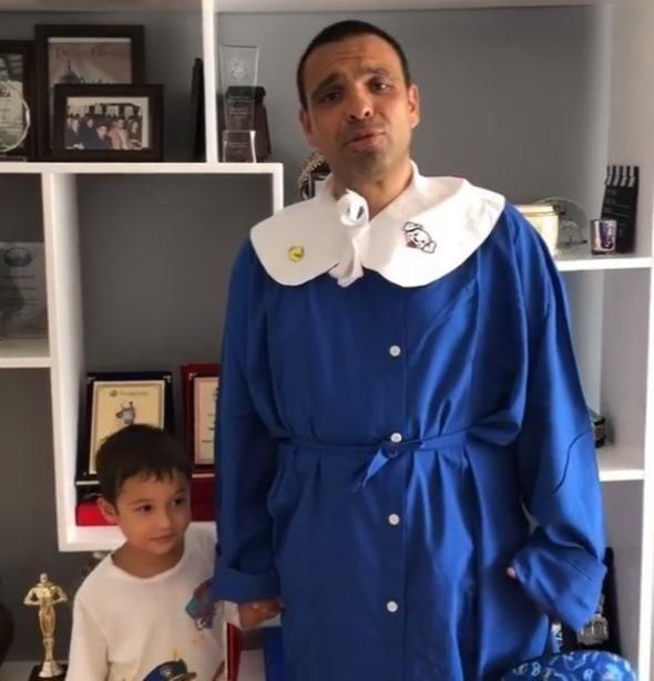 Okan Karaca    Herkese baarlar...  Yeni eitim-retim dneminde stanbul'da 3 milyon 200 bin renci ve 163 bin retmen 6 bin 900 okulda ders ba yapacak. Trafii hayal bile etmiyorum ama hi nemi yok yeter ki okula gitsinler renimlerini tamamlasnlar herkese baarlar