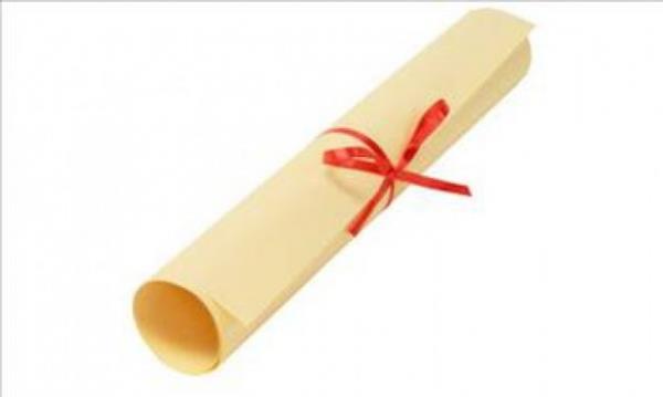 devlerinden biri Harvard'n Matematik Blm tarafndan beenildi ve henz lisedeyken Harvard'dan i teklifi ald. Harvard'dan "Sizi ders vermek zere aramza bekliyoruz" diyen bir mektup alan Kripke, ailesinin ncelikle liseyi bitirmesini istediini syleyerek teklifi reddetti; ama hemen liseden sonra Harvard niversitesi'ne kabul ald.