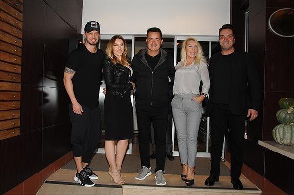 Yurt dna yerleecei ynnde kan haberlere de aklk getiren Beyazt ztrk, "kan haberler klliyen yalan. Ev aldm yok. 'O Ses Trkiye' yarmas var, 'Beyaz Show' devam edecek. Onun iin doru yaplm haberler deil" diyerek aklk getirdi.