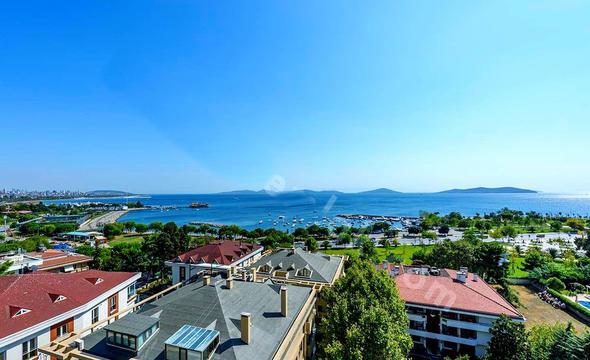 nl oyuncunun bunun iin 2 milyon TL&#8217;yi gzden kard renildi. Evin dekorasyonuyla da yakndan ilgilenen Gke Bahadr, dairesini en gzel eyalarla dzenliyor.