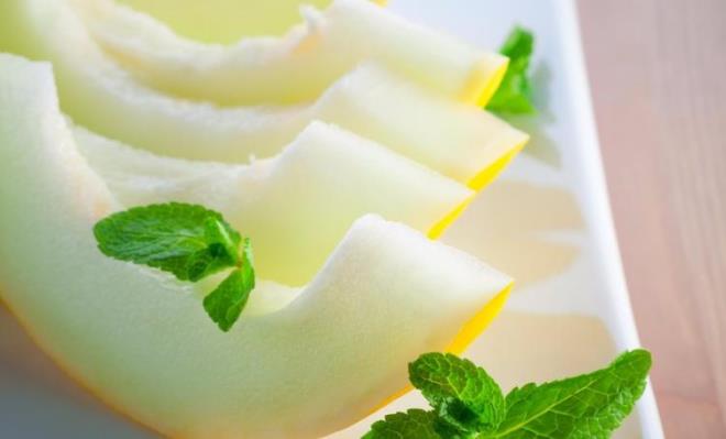 Bu sebze ve meyvelerin proteini yksek olmasa da vitamin, antioksidan ve dier besleyici maddeler asndan zengin olduklar sylenebilir. te yandan balk sizi yanltmasn: Ne yerseniz yiyin, fazlas zarardr ve kilo aldrabilir. O nedenle tek bir besini snrsz yemek hatasna sakn dmeyin. Yine de "Gnl rahatlyla bol bol ne yiyebilirim?" derseniz ite cevab...