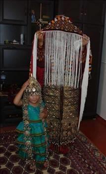 Trkmenistan'da yzyllardr devam eden dn gelenekleri gnmzde de yaatlyor. Gelenek ve greneklerine ballyla bilinen Trkmenlerin dnleri olduka renkli geiyor.