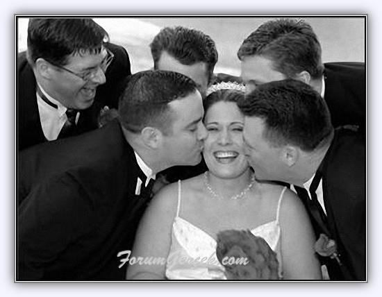 sve dnlerinde ise misafirler gelin ve damad perler. Eer gelin tuvalete giderse tm kadn misafirler damad pmek iin sraya girerler. Eer damat ortalklarda grnmezse erkekler gelini pmek iin sraya girerler.