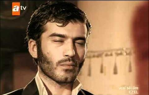 Ama sonra Demirkubuz'un oyunculuk teklifini duyunca ard.