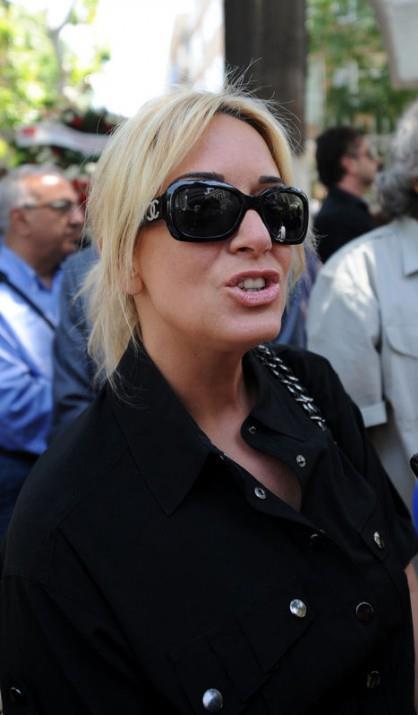 Saba Tmer bugn ekrann en sevilen yzlerinden biri. Gecenin ilerleyen saatinde yaynlanmasna ramen program da izlenme rekorlar kryor. Peki Tmer'in bugnlere gelmesinde bir kehanetin etkisi olduunu biliyor muydunuz?