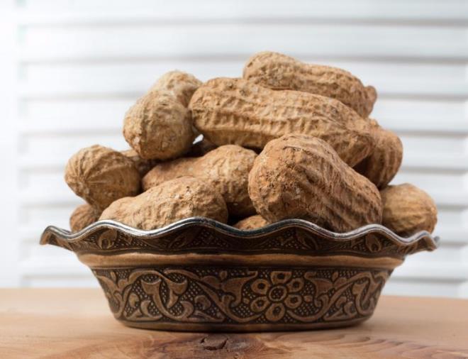 Omega 3 ve Omega 9 asndan besleyici olan kuruyemiler baklk sistemini glendirmede yardmc. B12 ve B6 vitaminleri asndan da zengin olan ceviz, fndk ve yer fst gibi kuruyemileri makul oranlarda tketmelisiniz.