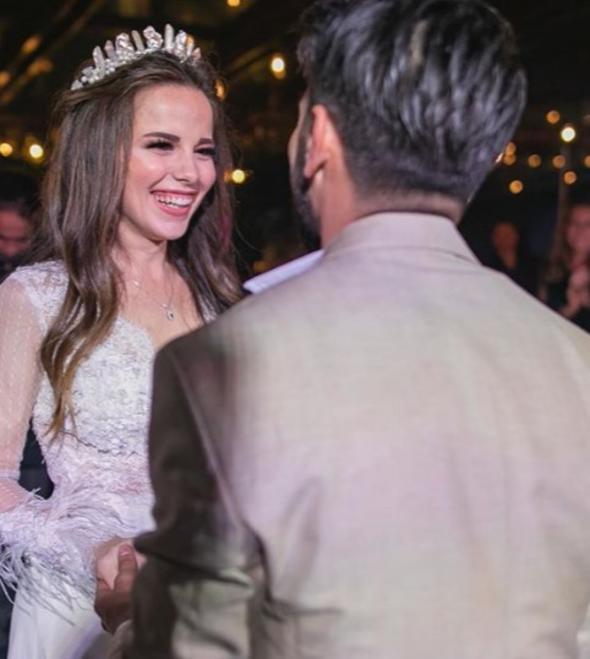 "yi ki dediim gn hayatmn en anlaml, en zel ve en gzel gn... Bir mr her baktmzda birbirimize olan sevgimiz, akmz, saygmz sonsuz olsun Seni Seviyorum"