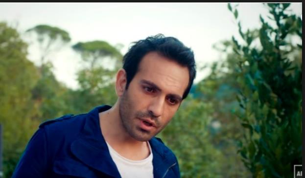 Hayatnda sorumluluk almam, yetimhanede bym bir dolandrc olan Demir, yk'nn onu bulmaya geldii gn tutuklanr. Demir, kzna bakmas artyla mahkeme tarafndan salnr ancak o gn tant yk'yle yaamay istememektedir.