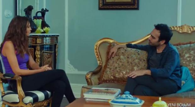 SON DAKKADA YAYIN AKIINDAN IKARILDI : aramba gn 2. blm ile ekrana gelmesi gereken dizi TV8 kanalnn yayn akndan karld. Medya kulislerinde dizinin yayndan kaldrld iddias dolamaya balad. Herkes Kzm dizisinin akbetini merak ederken beklenen aklama geldi.