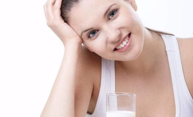 Triptofan asndan zengin olan st, serotonin hormonu salglanmasna yardm ediyor. Her gn bir bardak st mutluluk zerinde etkili.