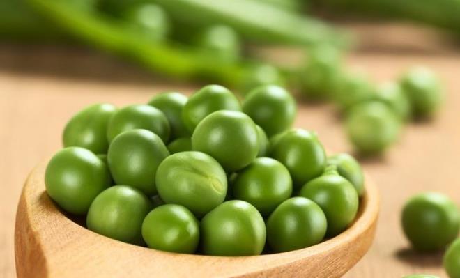 Serotonin retimine katks olan folat maddesi asndan zengin olan bezelye, mutlu hissetmek iin birebir. nlerinizde bezelyeye yer vermeye aln.