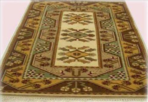 - Haldaki sigara yanklarndan, yank yerler zerinde zmpara kadidi ile dairesel hareketler yaparak kurtulabilirsiniz. -Halya sakz yaprsa zerinde buz torbas gezdirin. -Yeni ykanm nemli halnzn zerine mobilyalarnz koymadan nce ayaklarnn altna biraz alminyum folyo koyun. Bylece izlerin kmasna engel olacaksnz.