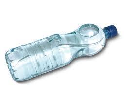 Satn aldnz plastik ve cam eyalarn zerine yaptrlan etiketlerden kurtulmak iin etiketin zerine yemeklik margarin srn ve 15 dakika bekletin. Bir bez ile ovalayp ykayn. zerinde hi bir leke ve izilme olumayacaktr.