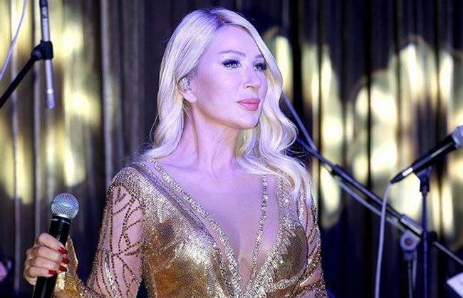 Bu sezon j�ri koltu�unda oturacak olan Seda Sayan, Hadise ve Murat Boz b�l�m ba�� 70 bin lira alacak.