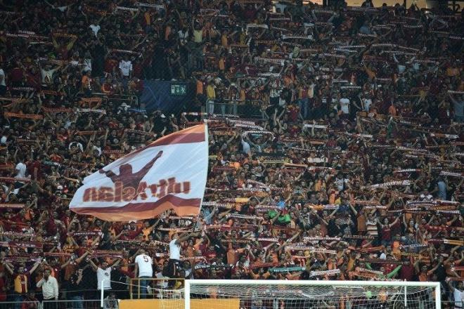 Grubun dier manda Lokomotiv Moskova ile Schalke 04, Moskova'da karlaacak. Ma saat 19.55'te balayacak.