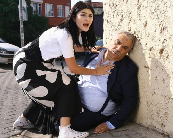 Karsnda ok gl taraflar var. Umarm yle eyler yaanmaz. Deniz'in bu camiadan silinmesi ok byk kayp olur. nallah birbirinden gzel projelerle ekrana dner.