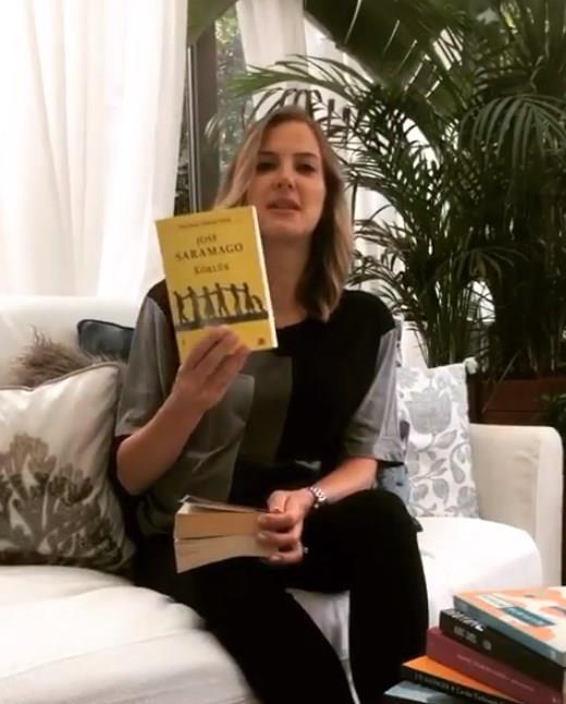 Simge Fstkolu<p>    Krlk / Jos Saramago<br>    Alklar Birlii / John Kennedy Toole<br>    Sahilde Kafka / Haruki Murakami