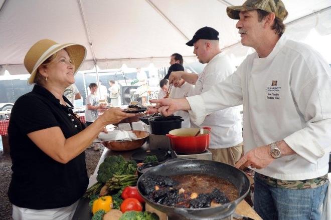 5. NEW ORLEANS    ABD&#8217;nin New Orleans ehri, bir yeme-ime ehri olarak biliniyor. Hindiba kahvesinden ekerli bree eitl tatlarn bulunabilecei ehirde yeme imede en ehur yer Fransz Mahallesi.