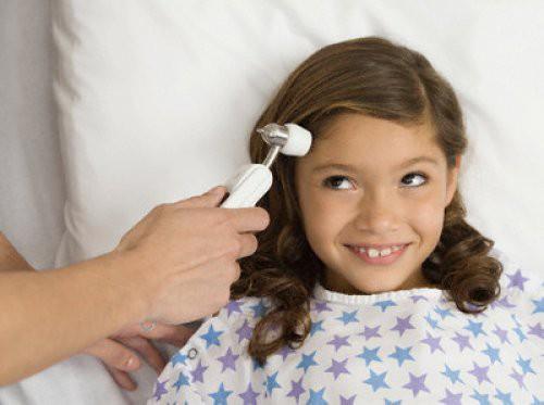 1. ocuunuzun stn an ocuunuzun atei karken titremesi son derece normaldir. "tt iin atei kt" diye zerini rtmeyin. Kaln giysiler vcut scakln dar geirmeyerek ocuunuzun ateinin daha da ykselmesine neden olur.