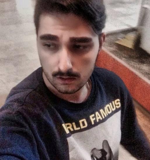 Mzie ilgisi olan bir ailede bymesinin de etkisiyle mzik sektrne atlan do, 2014 ylnda Sonsuz Teekkrler adl single ile mzik dnyasna ilk admn atmtr. do Tatlses daha sonra Satr Satr isimli ikinci parasn piyasaya sunmutur. 2015 ylnda ise Ka kere ve Ak Bunun Ad isimli arklara klip ekmitir.