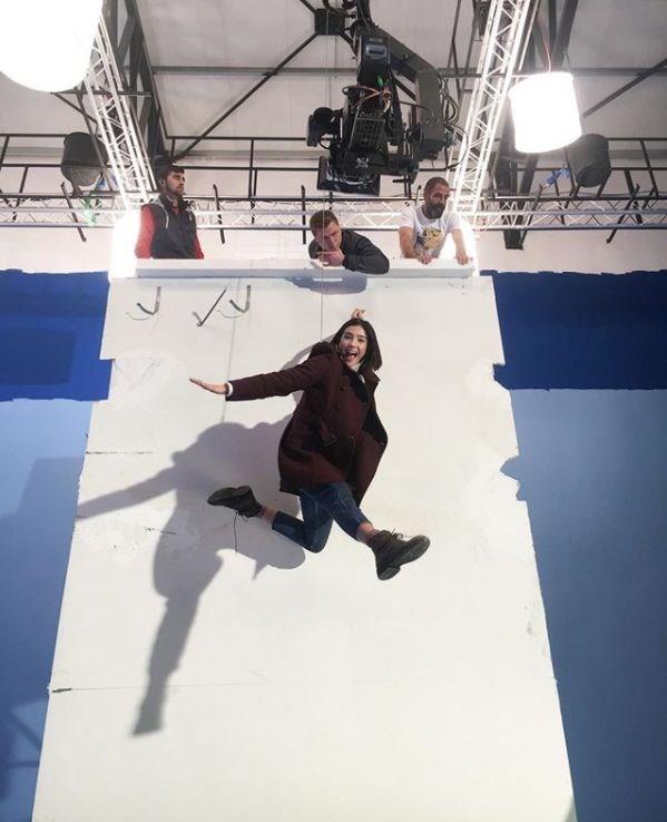 Aybke Pusat (Sz)  <br>  Sz'n Bahar Kutlu'su Aybke Pusat dizinin set arkas grnts paylat.