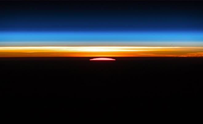 Uluslararas Uzay stasyonu'nda (ISS) grev yapan Gerst, gn doumunu yrngeden fotoraflad ve takipileri ile paylat.