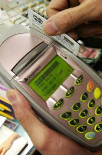 Trkiyede ilk kredi kart kullanmna Aralk 1991 ylnda baland.