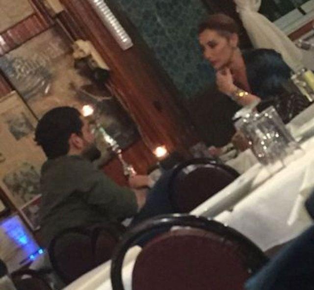 Daha sonra da Sla'nn i adam Okan Can Yantr ile birlikte olduu iddia edilmi ve birlikte grntlendikleri bir kare yaynlanmt.