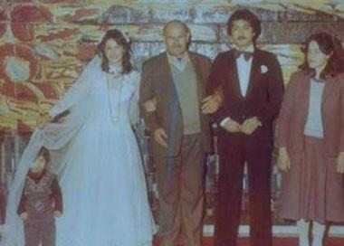 Hlya Avar ilk evliliini 16 yandayken Mehmet Tecirli ile yapt.