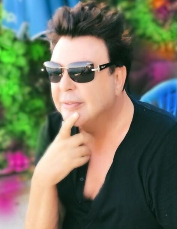 Ben onlara bir ey syleyeyim. Bugn o paralar elinizde, hepiniz daha ok gensiniz, bunun 30, 40 daha ileri yalar var kymetini bilin. Tutun paranz, mlk aln yatrm yapm harcamayn boa paranz. Benim nasihatim budur genlere...