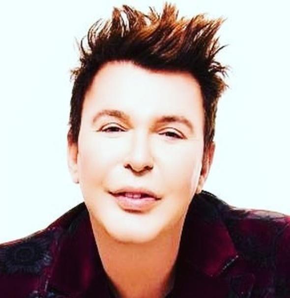 Biz birbirimize bunu aldk, bunu yaptk fiyat bu kadar tarz eyleri paylamazdk.  Bir izmeye 60 bin verdi, 100 bin verdi... Bunlar bilmiyorduk. Bunlar yeni trendler.