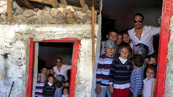 Tuz serpme hareketiyle dnya apnda ne kavuan Nusret Gke, memleketi Erzurum'a gitti.