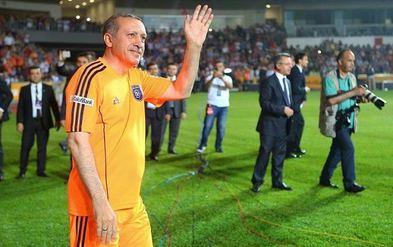 AK Parti Yalova Milletvekili ve Merkez Genlik Kollar Bakanln da yrten Festival Komitesi Bakan Ahmet Bykgm AA muhabirine yapt aklamada, Diyarbakr'da 18-21 Ekim'de "Ziraat Bankas Genlik Festivali"nin dzenleneceini hatrlatarak, bu organizasyonun bir sredir balatlan festivaller dizisinin son dura olduunu syledi.