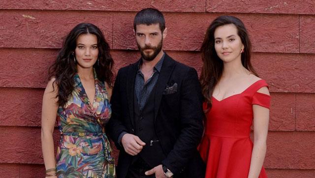 Fox TV&#8217;de ekrana gelen Bir Deli Rzgar dizisi, reytingelerde istedii sonucu alamaynca apar topar final karar ald. Dizinin son blm bu akam yani 20 Ekim Cumartesi gn ekrana gelmeye hazrlanrken dizideki nl ismin arpma'ya transfer olduu ortaya kt.