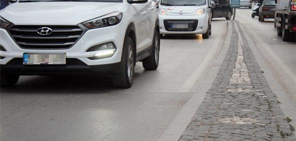 Ara plakalar akllanyor. Peki bu ne anlama geliyor? Aralarn n ve arka tarafna taktnz plakalar artk sadece plaka bilgilerinizi paylamayacak!