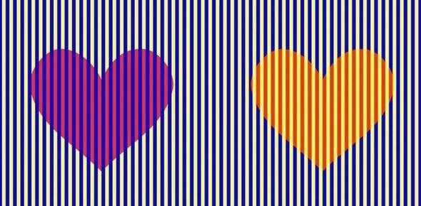 Buradaki iki kalp de krmznn ayn tonunda.