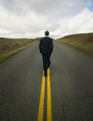 25. Kim bir hayrli isi yapmaya ynelirse, onu yapan kadar mukafat alir.