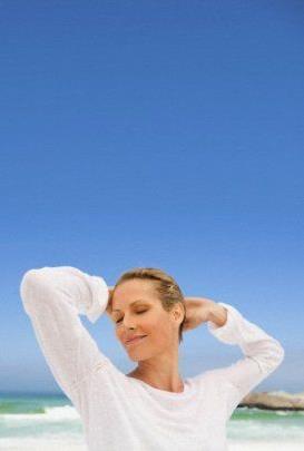 13. Her kim borlu fakire mhlet verir, yahut borcundan indirirse Allahu Teala da onun Arnn glgelerinden baka hibir glgenin bulunmad kyamet gnnde arnn glgesi altnda dinlendirir.