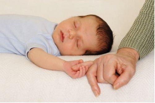 31. Kklerimize merhamet etmeyen, byklerimize sayg gstermeyen bizden deildir.