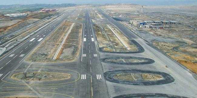 Cumhuriyet tarihinin en byk projelerinden birisi olan stanbul Yeni Havaliman&#8217;nn al treni iin tm hazrlklar tamamlanmak zere. Grkemli al treni terminal binasnn ortasnda geni yuvarlak alanda yaplacak.