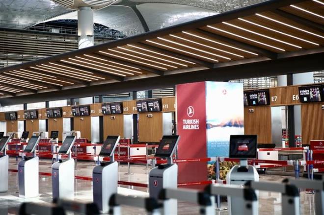 Pininfarina ve AECOM imzas�n� ta��yan, T�rk-�slam k�lt�r�n�n ve �stanbul'un k�lt�rel miras�n�n �nemli motiflerinden laleden ilham al�narak yap�lan tasar�m �d�le lay�k g�r�ld�.