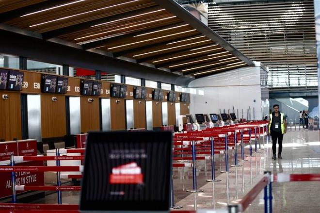 �ngiliz Scott Brownrigg firmas�n�n �nc�l���nde Grimshaw, Nordic, Haptic, Fonksiyon ve TAMKiklop'un deste�iyle tasarlanan �stanbul Yeni Havaliman� terminal binas�na, d�nya �ap�nda mimar ve tasar�mc�lar� bir araya getiren D�nya Mimarl�k Festivali'nde Gelecek Projeler-Altyap� kategorisinde tasar�m �d�l� verildi.