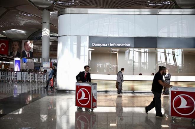 Havaliman�n�n in�aat�nda dolgu ve sondajla b�lgede kurulan onlarca �antiyede, 3 bine yak�n a��r i� makinesi �al��t�.