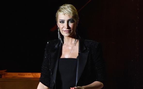 Ama �unu da biliyorum ki ben de susarsam �nce kendime, sonra da bu �lkenin kad�nlar�na, �iddete kar�� insanlar�na haks�zl�k etmi� olaca��m. Bu nedenle ba��ma gelen olay �zerine susmama karar� ald�m.