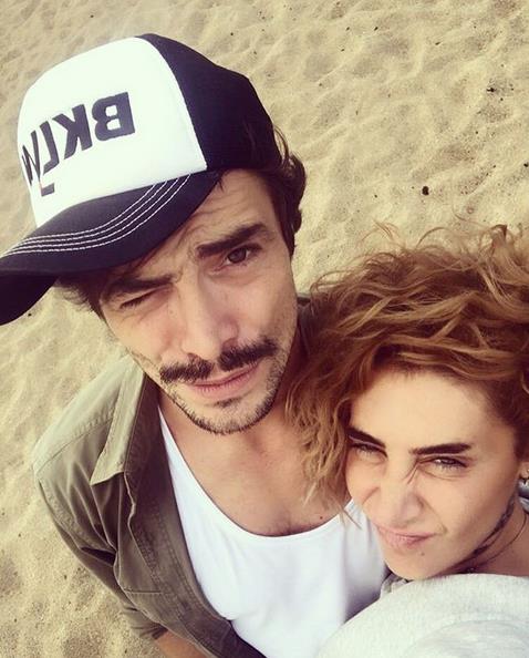 Bana uygulanan korkun� �iddet kar��s�nda dilsiz kalmamay� se�iyorum. Baz�lar� hi� sevilmeyi ��renememi� olabilir ama bence a�k�n bununla hi� bir ilgisi yok!