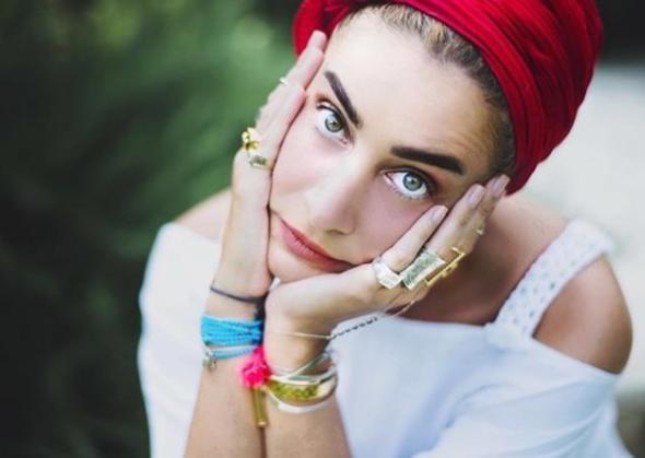 EZG� MOLA: “Baz�lar� hi� sevilmeyi ��renememi� olabilir ama bence a�k�n bununla hi�bir ilgisi yok”