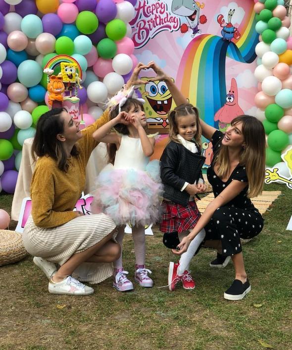 ift, Melisa'nn yeni ya iin srpriz parti organize etti. Partide hibir detay unutulmad.