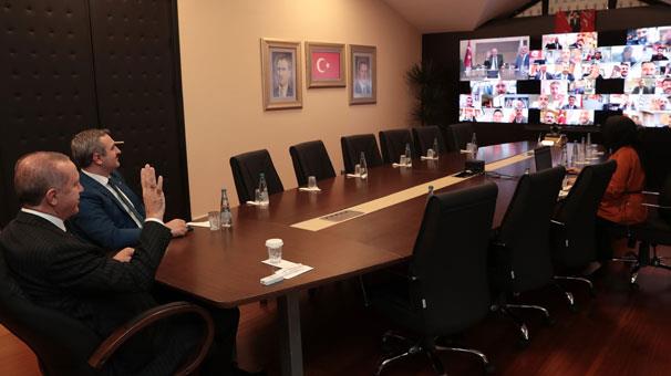 Cumhurbakan Recep Tayyip Erdoan, yaklaan yerel seimler ncesinde AK Parti stanbul l Bakanlnda parti yneticileri ile istiare toplantsnda bir araya gelmiti.